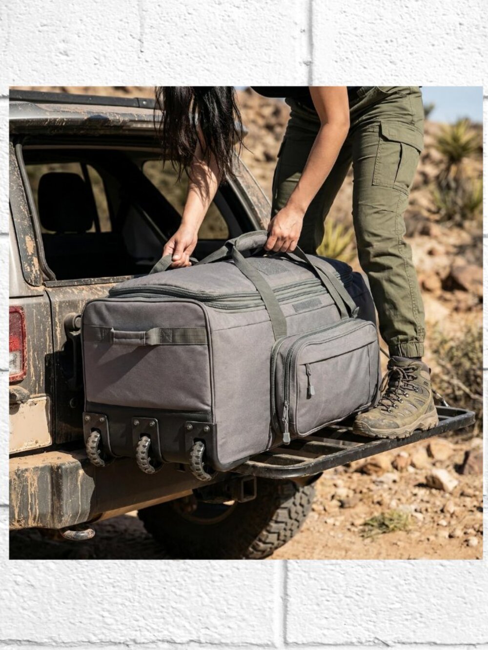 NWOT! Expandable Water-Resistant Rolling Duffle Bag for Travel, Sports, Camping